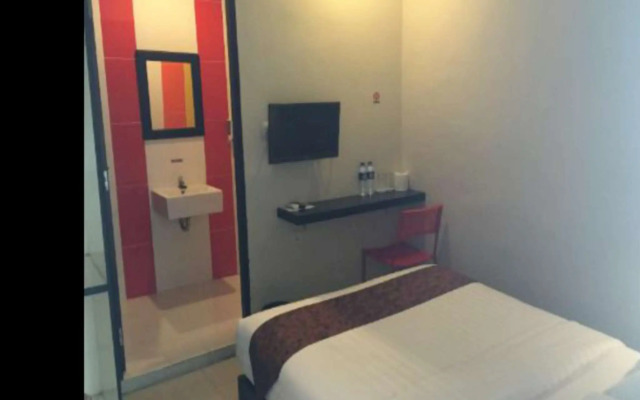 RedDoorz @ Budget Hotel Ambon
