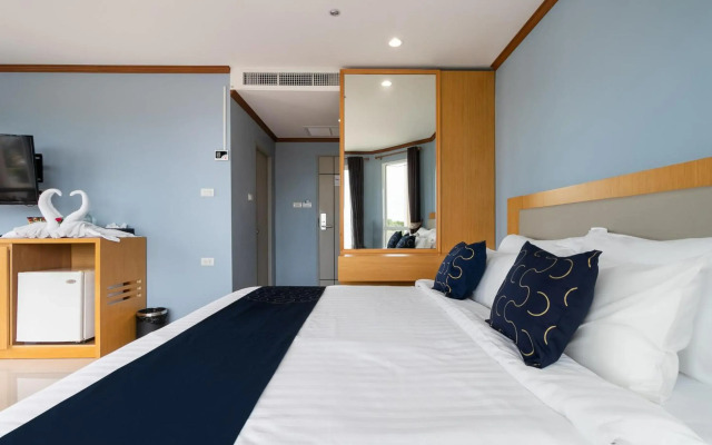 GoldenBeach Boutique Resort