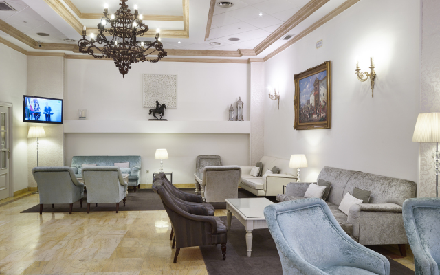 Hotel Maestranza