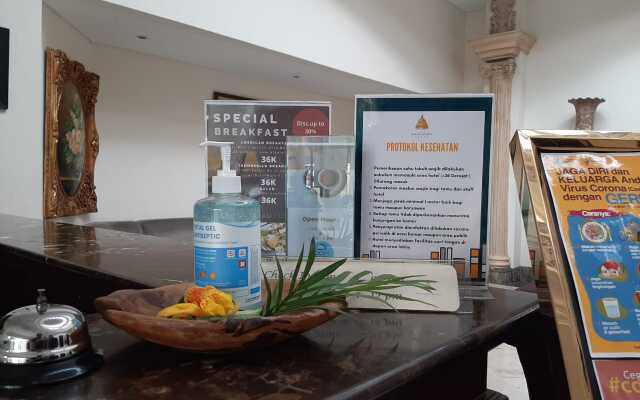 The Palais Dago Hotel