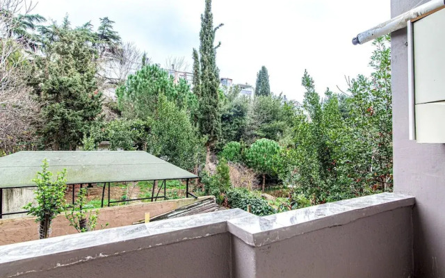 Comfy Flat With Balcony in Uskudar