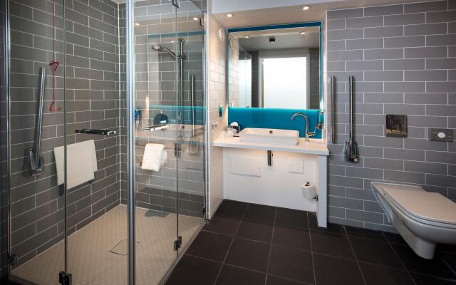 Holiday Inn Express Portsmouth - North by IHG