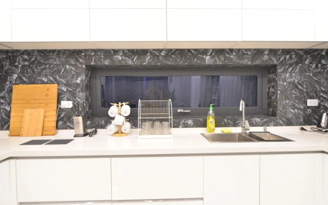 Villa with Shared Pool in Central Pattaya - Palmc19
