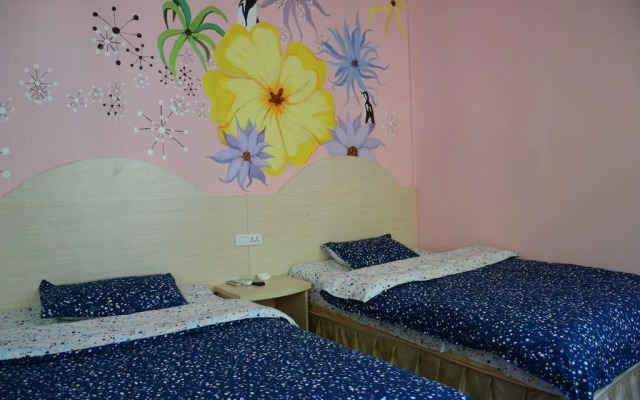 Whale Song Travel Inn