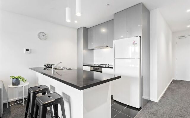 SONYA, 2BDR Southbank Apartment