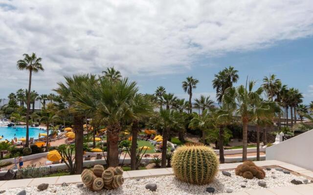 Parque Santiago IV 70 - Studio with sea and pool view