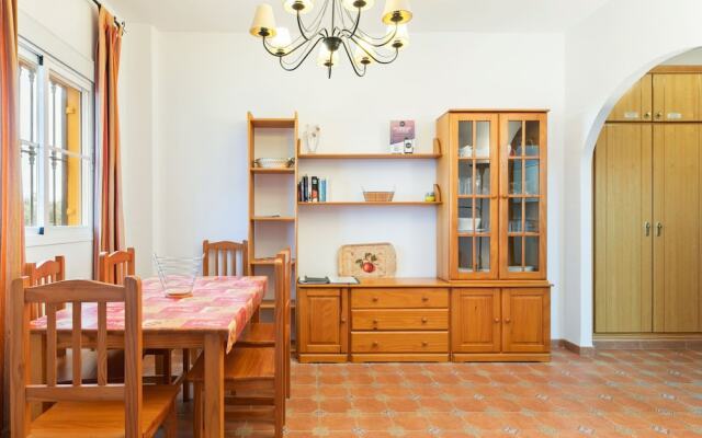 Soulful Apartment in Alcaucín With Swimming Pool