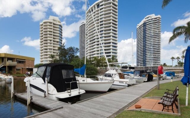 Bayview Bay Apartments & Marina