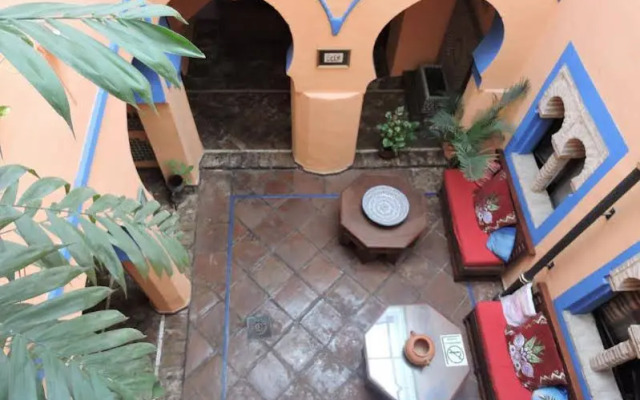 Pension Lineros 38