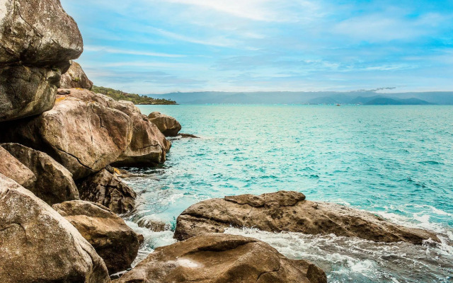 Casa de luxo com piscina e natureza em Ilhabela