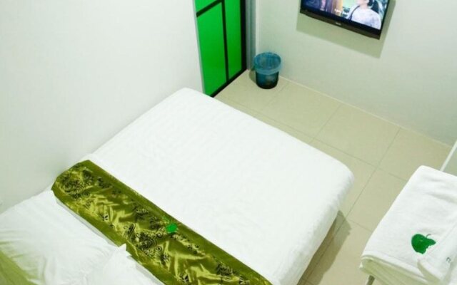 Green Hotel