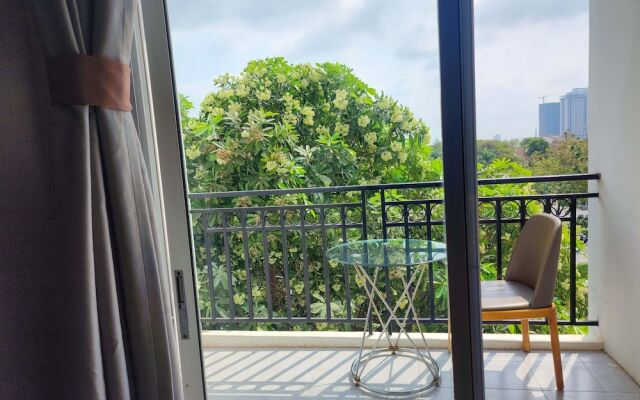 Sunshine Hotel