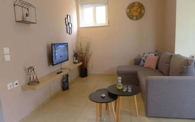 Maria & Manos Guest House, Agios Onoufrios beach