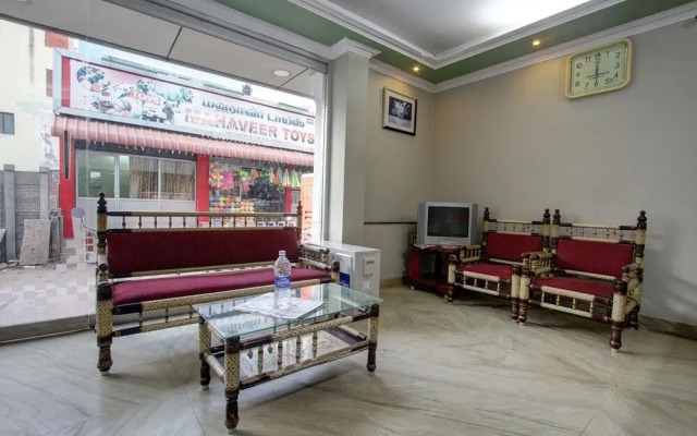 OYO 35504 Royal Park Hotal