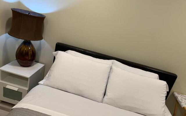 Lovely Room in Private House near Disneyland