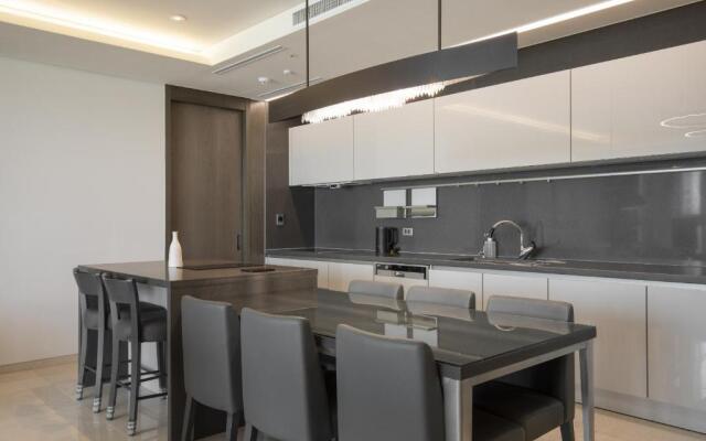 LCT Residence Y Collection
