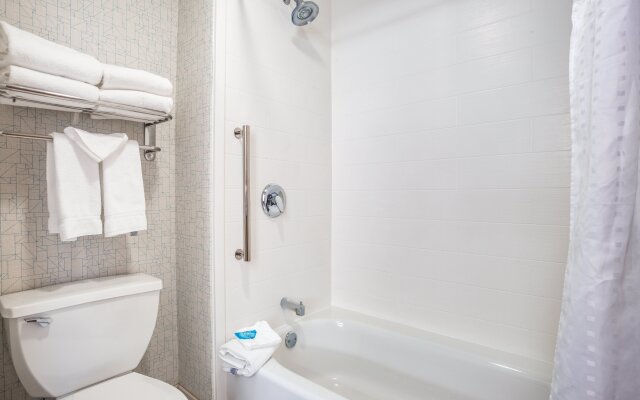 Holiday Inn Express Wisconsin Dells by IHG