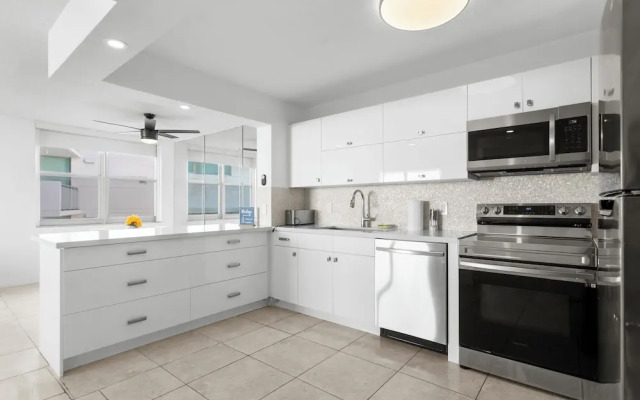 Bay Harbor Sunset Apt 4A