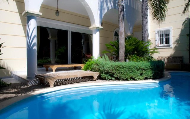 Luxurious Villa Hidden Paradise In Athens Riviera