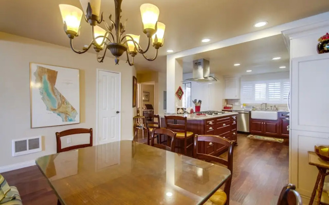 Gorgeous Ocean View Condo with Pool & Spa SURF9 by RedAwning