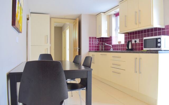 5 Bedroom House On Grand Canal
