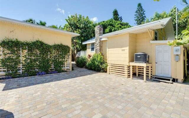 Tropical Bliss - One Bedroom Home