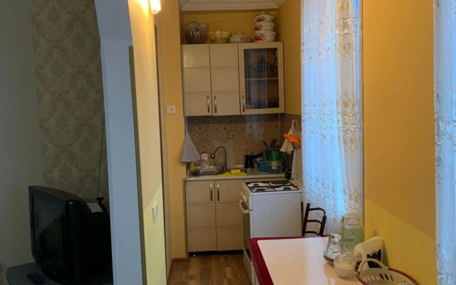 John Apartment Old Batumi