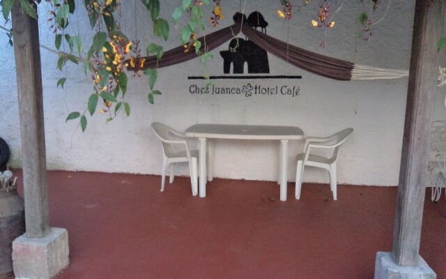 Chez Juanca Hotel Cafe
