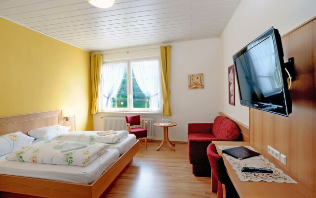 Winzerhotel - Restaurant zum Moselstrand