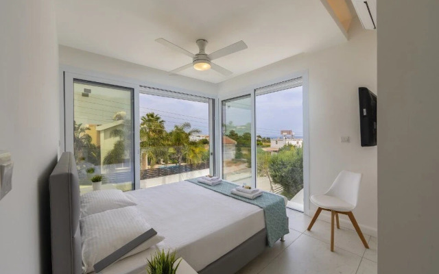 Protaras Villa Piera By The Sea