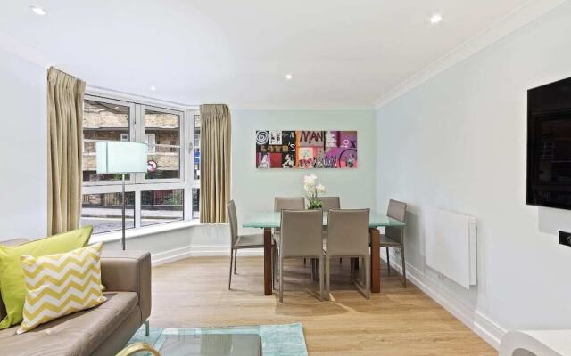 Sophisticated 2 Bed, 2 Bath apt in Angel