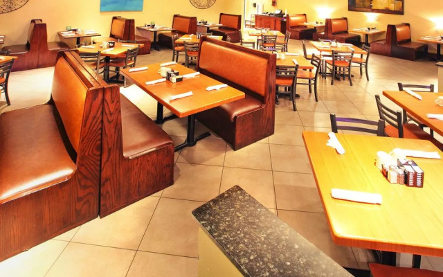 Hyatt House Bentoville / Rogers