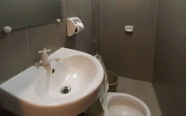 Captains Suites Albay