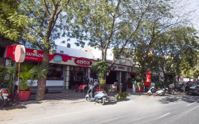 Oyo 24408 Nirmala Guest House
