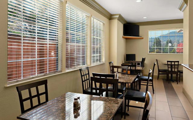 Best Western Willits Inn