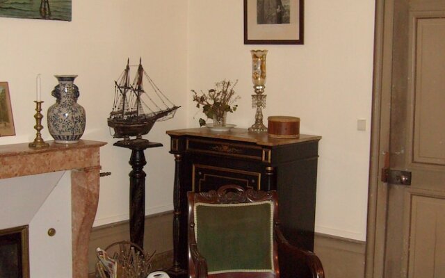 Château De Serrigny