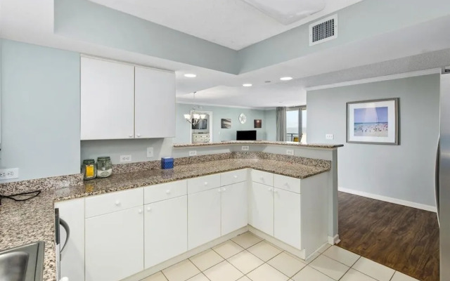 Brighton Tower 1909 3br 3ba Oceanfront 3 Bedroom Condo by RedAwning