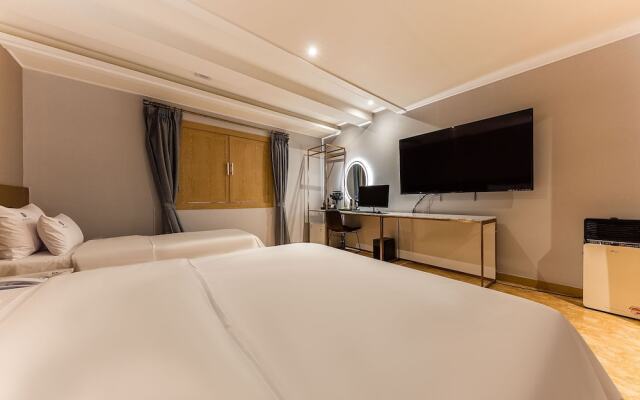 Yongin Singal Sangsang Hotel 1