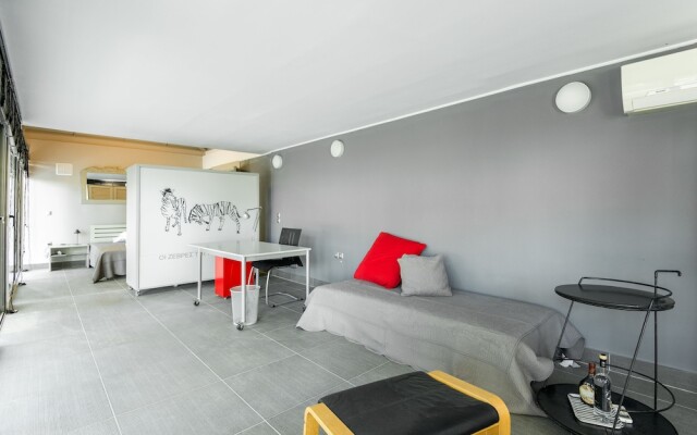 Villa Azzuro by JJ Hospitality