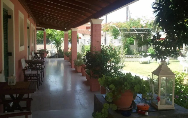 Nikodimos Garden Studios