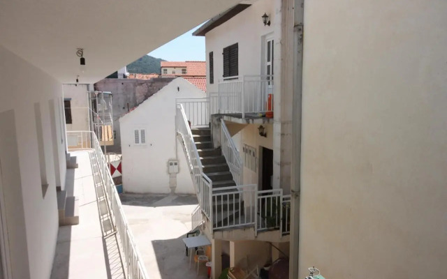 Apartments by the sea Zaostrog, Makarska - 6659