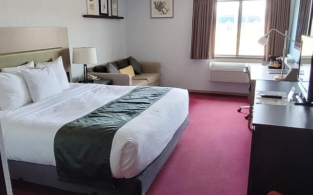 Pictured Rocks Inn & Suites