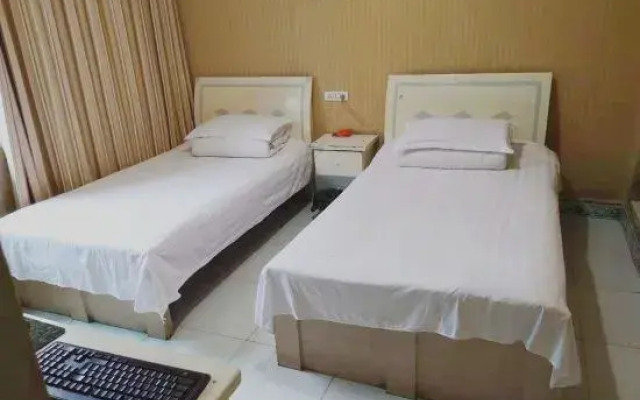 Zhijin Jinggui Hotel