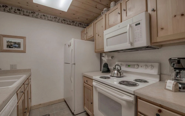 4 Oclock Ski in Ski out