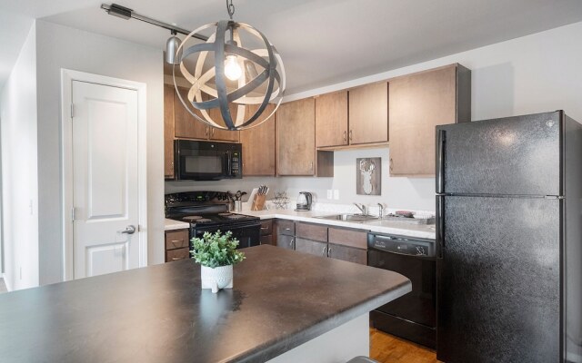 The Luxe Suites at University of Arkansas