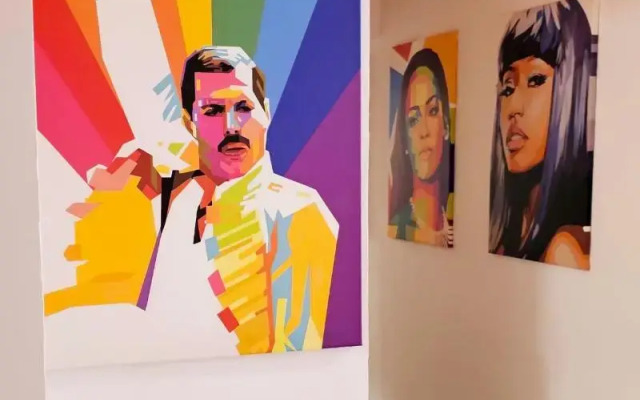 Arc House Pop Art