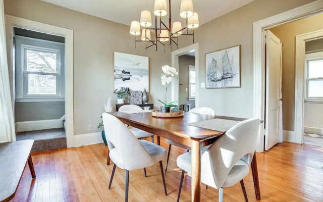 Walk to Beach + Lake Nokomis: Minneapolis Home!