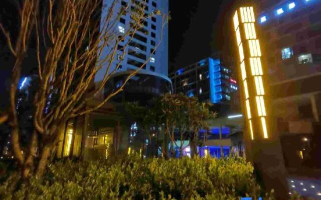 Yurun Select Hotel (Kunming South Railway Station)