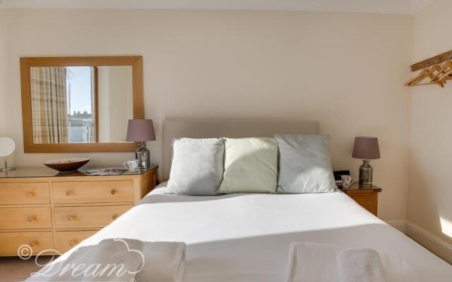 Harbourside Apartment
