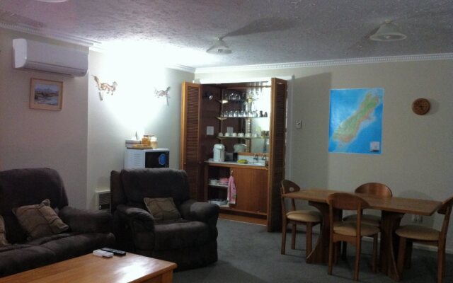 M&Y Airport Guest House